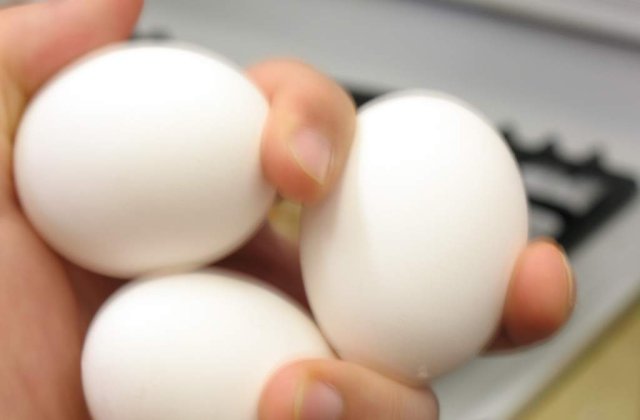 [VIDEO] Un roman tot agreseaza presedintii Germaniei