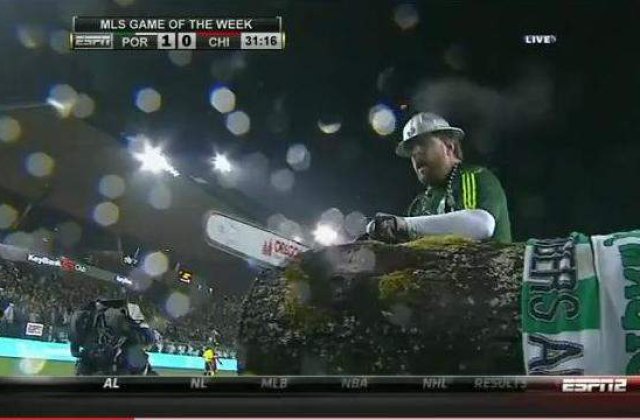 [VIDEO] Ca-n America : A sarbatorit golul cu drujba!