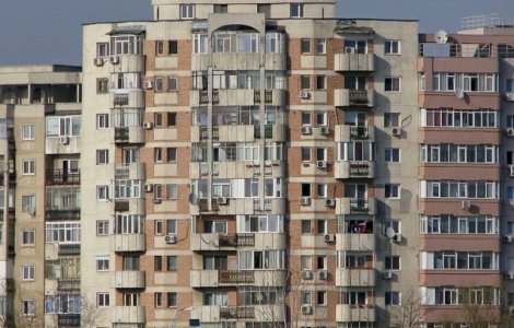 Un copil de doi ani a cazut de la etajul 9 al unui bloc din Timisoara