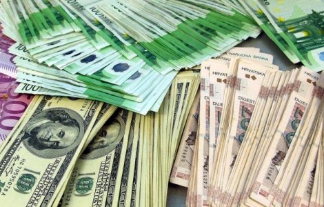 Euro a atins un nou nivel record - aproape de 4,65 lei