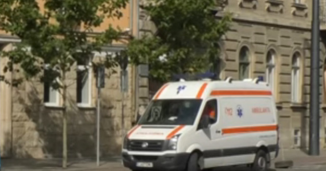 Ancheta dupa ce un barbat a murit intr-o ambulanta care il transporta intre doua spitale