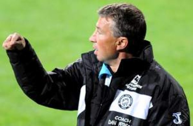 Dan Petrescu detroneaza liderul