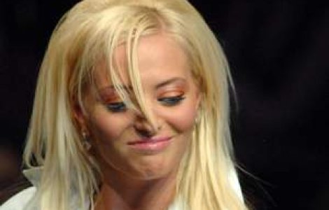 Delia a injurat de mama un politist