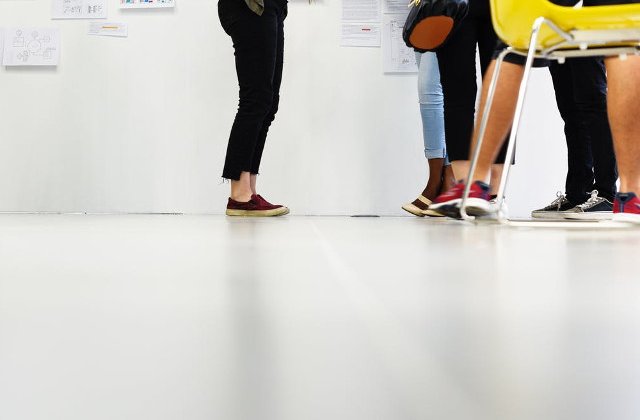 Incident intr-un liceu din Alexandria: Un elev a fost agresat de tatal unui coleg