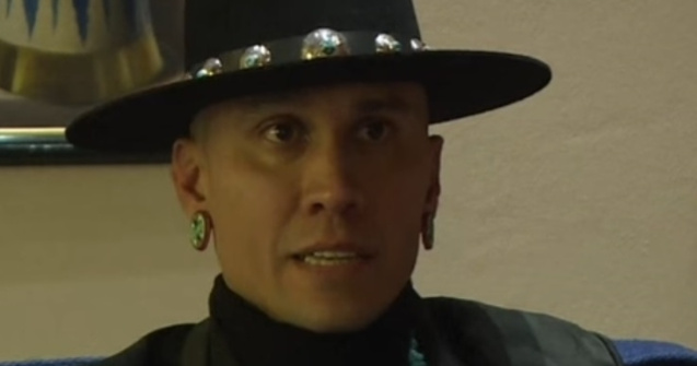  Video  Taboo de la The Black Eyed Peas: Sunt viu. Pot spune "uite, am invins cancerul"