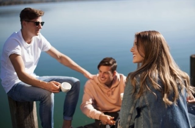 Conflicte intre prieteni? 10 bancuri pe care sa le spui pentru a detensiona atmosfera