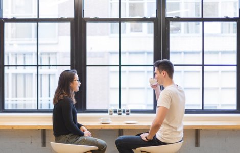  Top  10 lucruri pe care sa NU le spui la prima intalnire