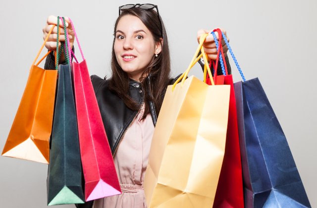 Black Friday. Valoarea comenzilor eMag a depasit 125 de milioane de lei dupa o ora si jumatate.  Reduceri care pot ajunge si la 90% si telefoane la 1 leu