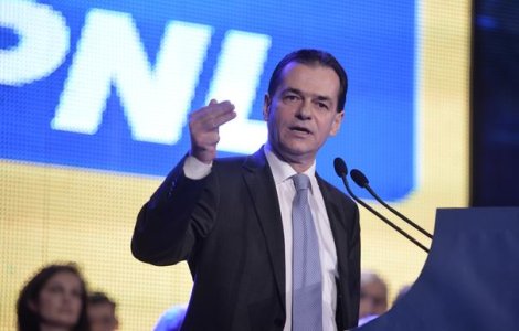 PNL a depus la Parlament motiunea de cenzura "PSDragnea, in campanie muma, la putere ciuma", prin care vor sa demita Guvernul Tudose