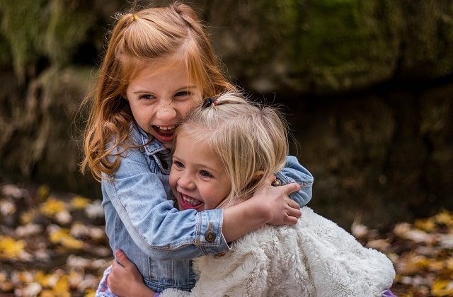 Top 10 jocuri ale copilariei noastre. Care este preferatul tau?