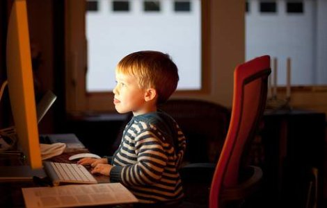 Cum folosesc copiii romani retelele de socializare?