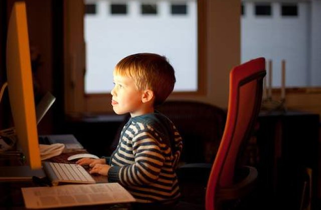 Cum folosesc copiii romani retelele de socializare?