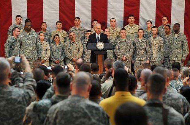 Biden: NATO isi poate indeplini misiunea din Libia fara ajutorul SUA