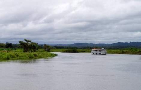 Brazilia a expulzat echipajul navei lui Bill Gates