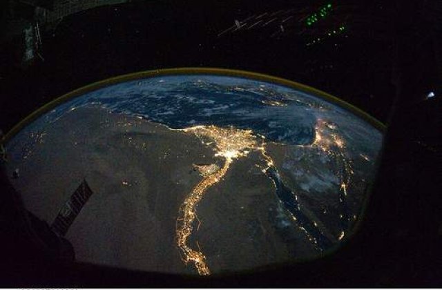 IMAGINE UIMITOARE: Egiptul din spatiu pe timpul noptii