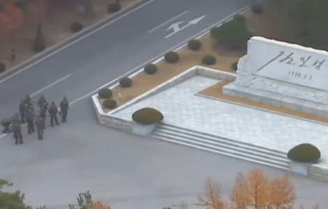  Video  Camerele de supraveghere au surprins momentul in care soldatul dezertor din Coreea de Nord a fost impuscat