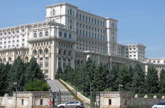 Protest pe roti fata de Guvernul Tudose, astazi, in jurul Palatului Parlamentului
