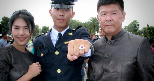 Familia unui cadet thailandez cere explicatii oficialilor militari, dupa moartea tanarului de 18 ani