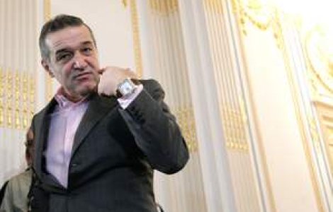 Gigi Becali vrea inapoi banii donati Patriarhiei