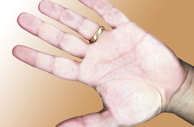 Barbatii atragatori au degete inelare lungi