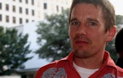 Ethan Hawke se pregateste sa devina din nou tatic