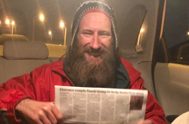 O tanara din SUA a adunat 225.000 de dolari pentru un om al strazii