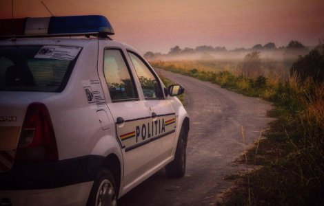 Vaslui: Trei tineri au fost arestati dupa ce au furat trei telefoane mobile