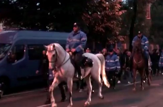 Explicatiile Jandarmeriei privind prezenta detasamentului de cavalerie la protestele din Capitala