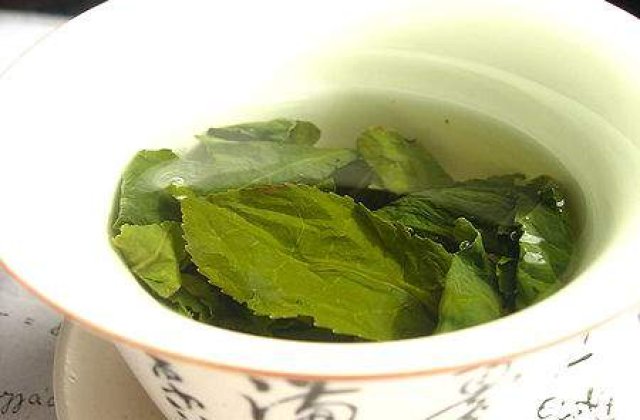 5 Plante medicinale care iti imbunatatesc digestia