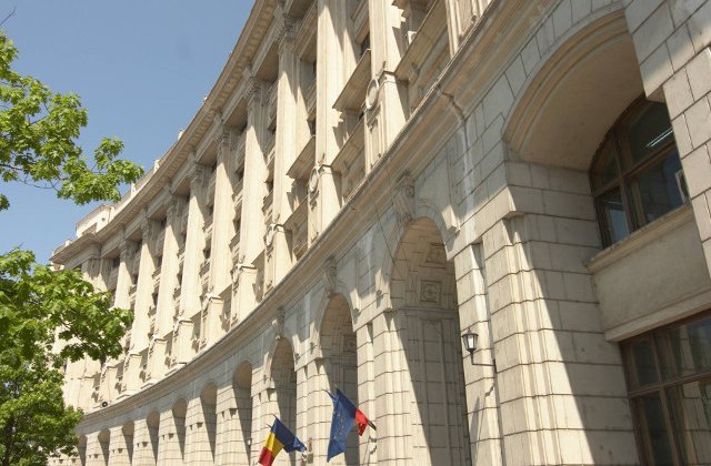 Deficitul bugetului general consolidat a crescut de cinci ori in primele zece luni, ajungand la 6,6 miliarde lei