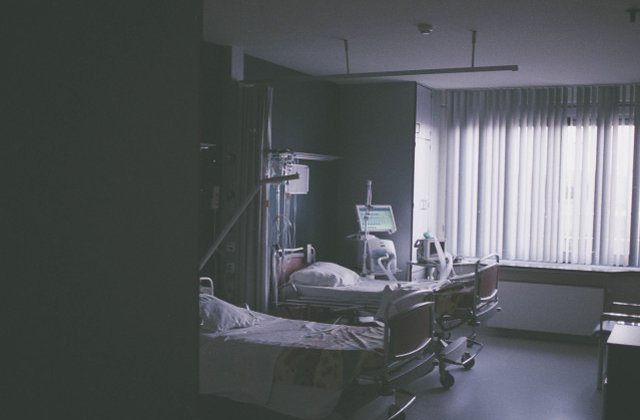 A stat 32 de ore in travaliu. Ancheta la o maternitate din Iasi, dupa ce o femeie a marturisit tratamentul inuman la care a fost supusa in spital