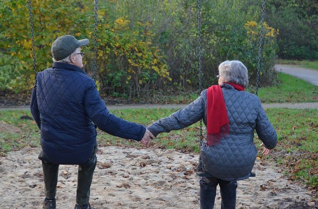 Trecerea timpului nu estompeaza sentimentele! 10 imagini care dovedesc ca iubirea adevarata tine o viata