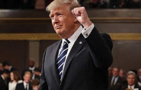 Trump, catre May: Nu te concentra asupra mea, concentreaza-te pe terorismul islamic radical destructiv din Regatul Unit