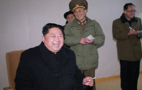 Regimul nord-coreean a publicat peste 40 de fotografii suprinse la lansarea celei mai recente rachete balistice