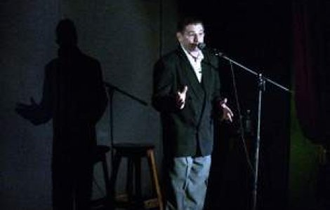S-a lansat primul portal de stand-up comedy din Romania