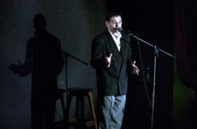 S-a lansat primul portal de stand-up comedy din Romania