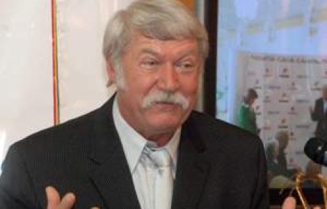 Torturile lui Bela Karoly au socat America