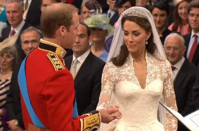 Ce se poarta la nunta regala?