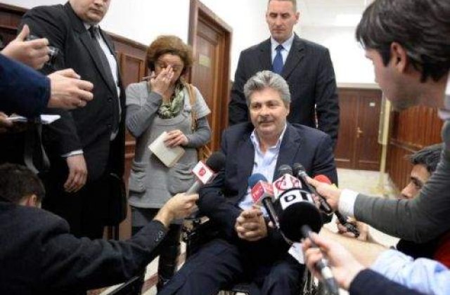 Parchetul: Vantu incearca sa ofere piste false