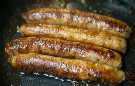 Iasi: Mii de oameni au stat la coada pentru o portie de fasole cu carnati