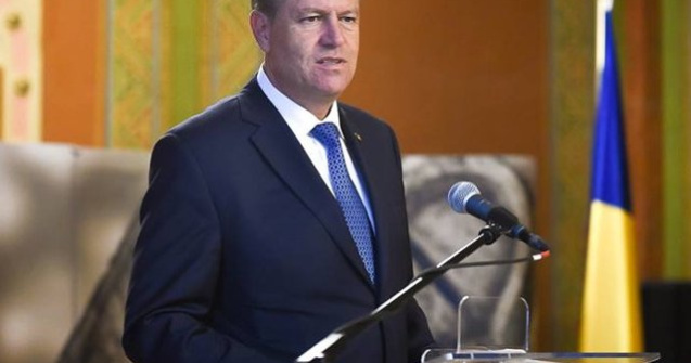 Presedintele Klaus Iohannis i-a decorat pe sefii SPP, SRI, STS si SIE