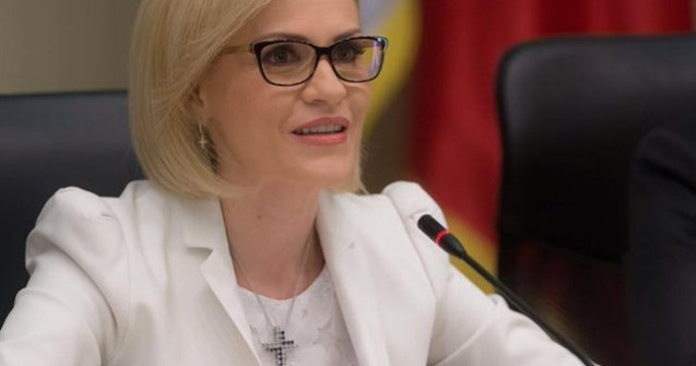  Video  Sase personalitati au primit "Cheia Orasului Bucuresti" din partea Gabrielei Firea