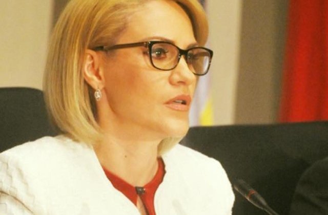 Asociatia "Romania fara ei" a depus plangere penala impotriva Gabrielei Firea pentru organizarea ilegala a targului din Piata Victoriei