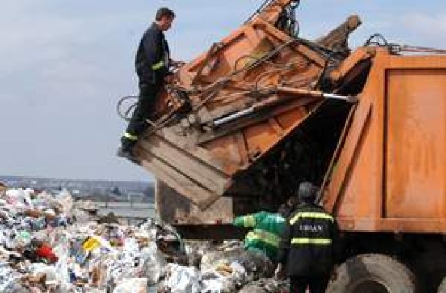Un roman care locuieste la oras produce anual 340 de kg de deseuri