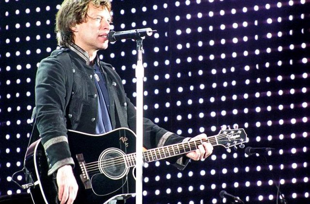 La restaurantul lui Jon Bon Jovi, fiecare plateste cat poate