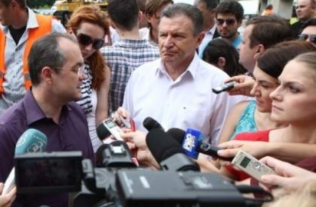 Berceanu: Ministrii vor drumuri, dar nu deosebesc bitumul de asfalt