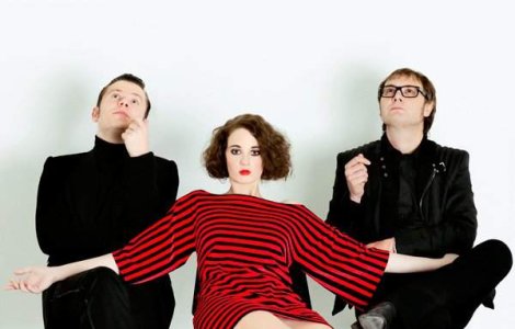  Video  Hooverphonic revine in Romania!