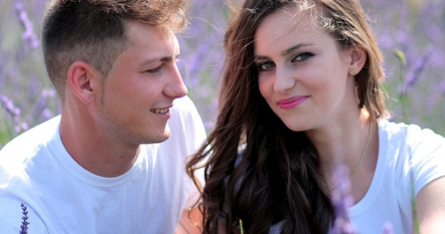  Top  Cum iti dai seama ca te place? 5 semnale pe care barbatii le transmit femeilor