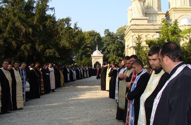 Arhiepiscopia Argesului a facut toate pregatirile pentru inmormantarea Regelui Mihai