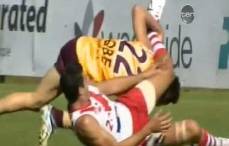  Video  Teribil: I-a rupt piciorul la fotbal!